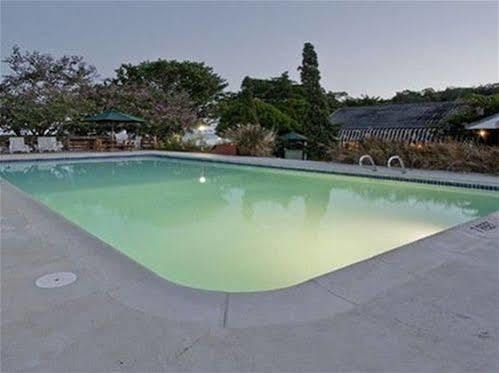 Paradise Beachfront Villas Rio Bueno Harbour Buitenkant foto